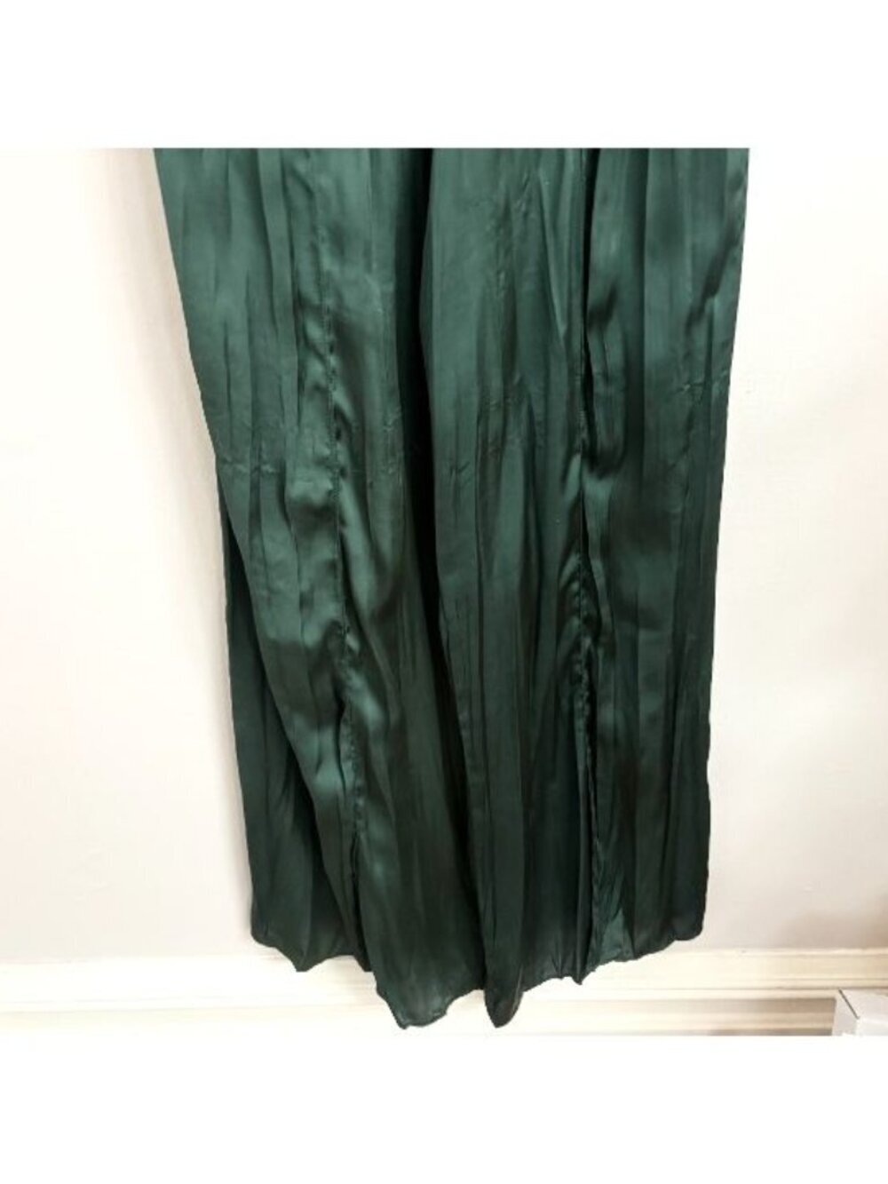 EUC Zara Satin Effect Emerald Green V Neck Jumpsuit - Sz XS - Picture 3 of 12